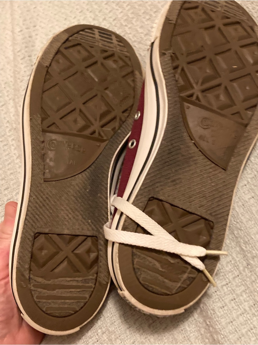 Converse Men’s Low Top Canvas Sneakers - Burgundy /Maroon/ Wine - Picture 4 of 5